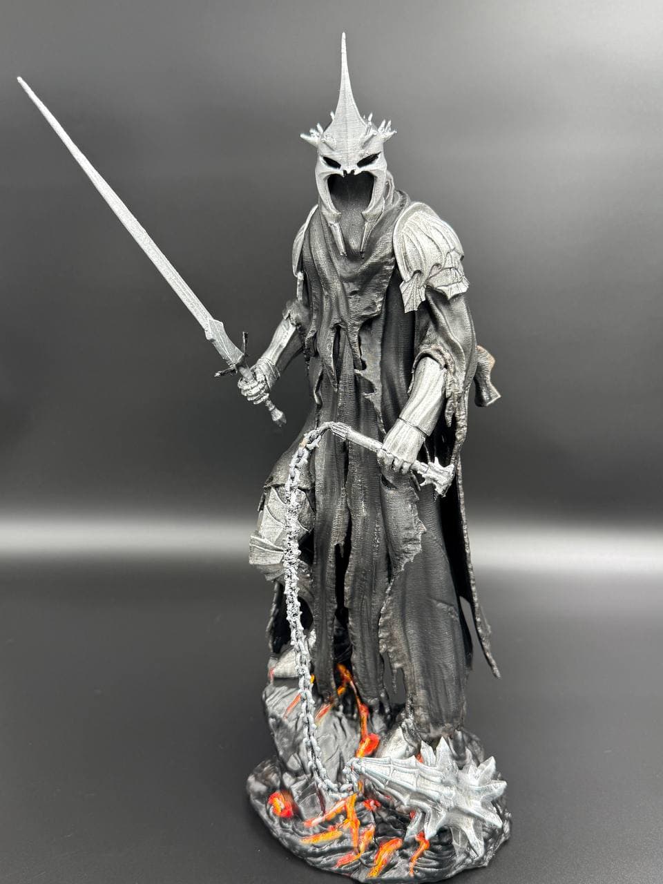ویچ کینگ آنگمار (Witch-king of Angmar)